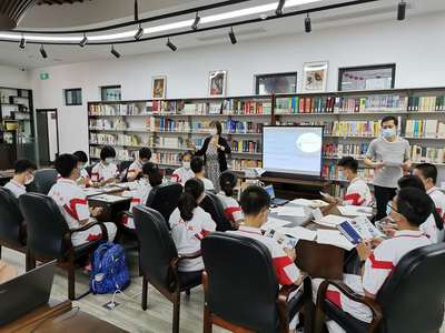 勞動育心，書香潤行——人大附中圖書館勞動教育課的實踐與思考
